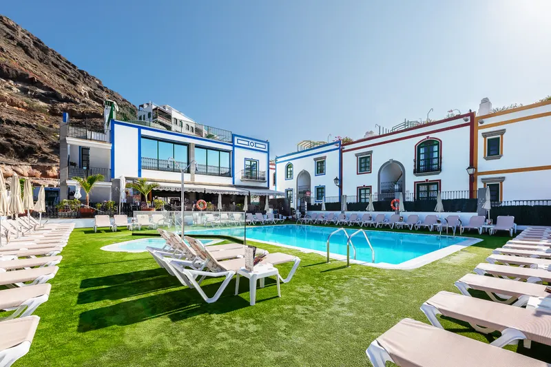 Schwimmbad — Apartamentos LIVVO Puerto de Mogán, Puerto de Mogán 1