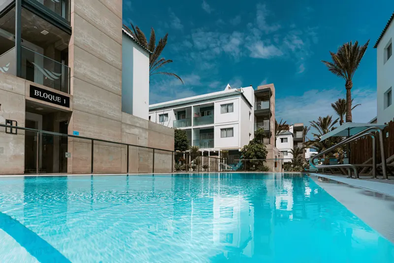 Schwimmbad — Bristol Sunset Beach by LIVVO, Corralejo 2