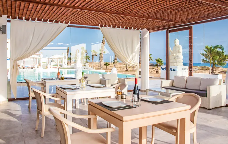 Gastronomy — Hotel LIVVO Budha Beach, Santa María, Sal 2