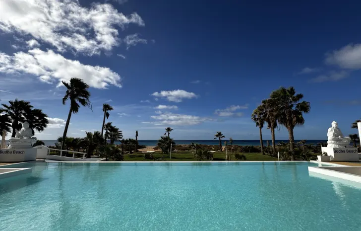 Pool and Entertainment — Hotel LIVVO Budha Beach, Santa María, Sal 3