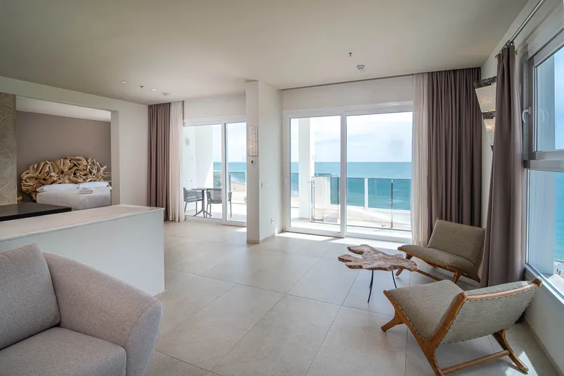 Junior Suite Premium — Hotel Cádiz Bahía, Playa de la Victoria 1