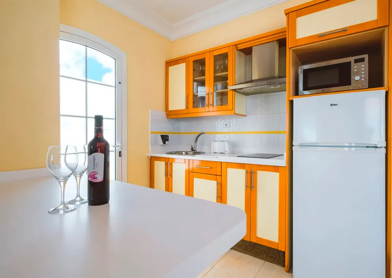 Apartment Whirlpool Plus — Apartamentos LIVVO Coloradamar, Playa Blanca 4