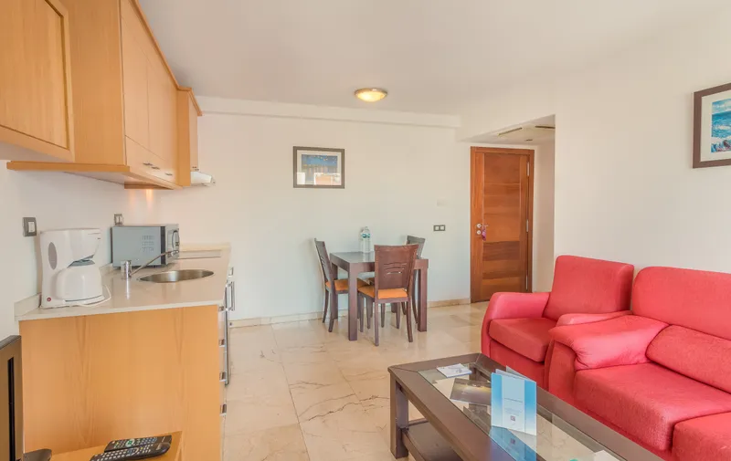 Pool View Apartment — Hotel LIVVO Corralejo Beach, Corralejo 1