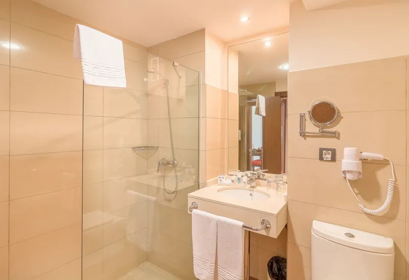 Premium Family Room Pool View — Hotel LIVVO Corralejo Beach, Corralejo 6