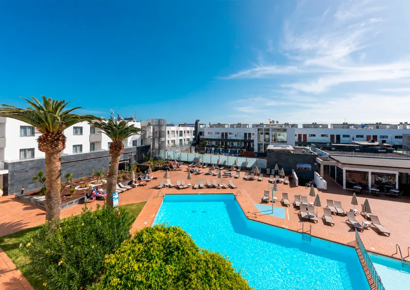 Premium Family Room Pool View — Hotel LIVVO Corralejo Beach, Corralejo 1