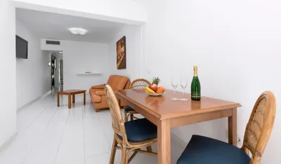 1 Schlafzimmer Apartment mit Zustellbett und Gartenblick — Apartamentos LIVVO Erika, Corralejo 3