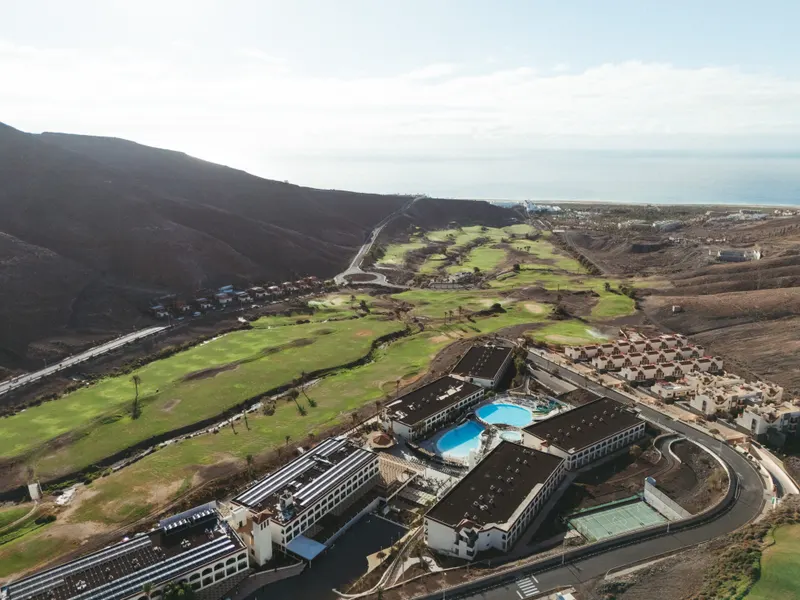 Piscinas y animación — Hotel LIVVO Jandía Golf, Morro Jable 4