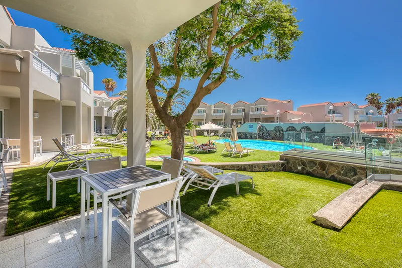 Superior Apartment with Terrace — Apartamentos LIVVO Koala Garden, Maspalomas 1
