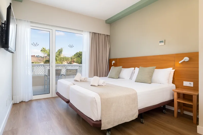 Standard Doppelzimmer mit Balkon — Hotel LIVVO Koala Garden, Maspalomas 2