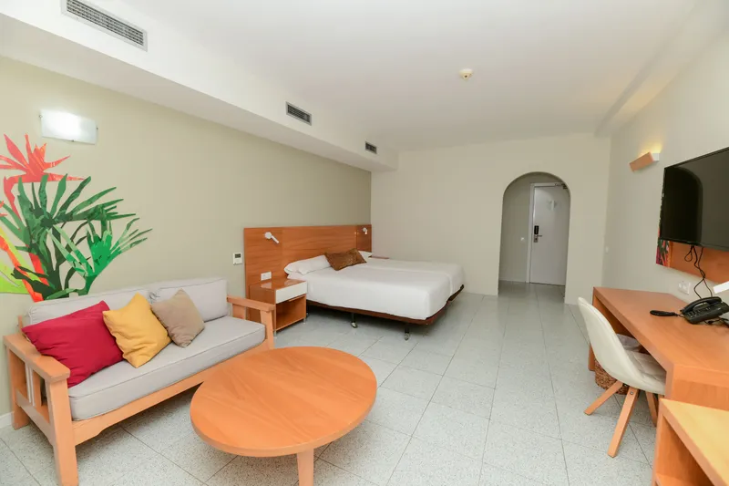 Standard Double with Terrace — Hotel LIVVO Koala Garden, Maspalomas 4