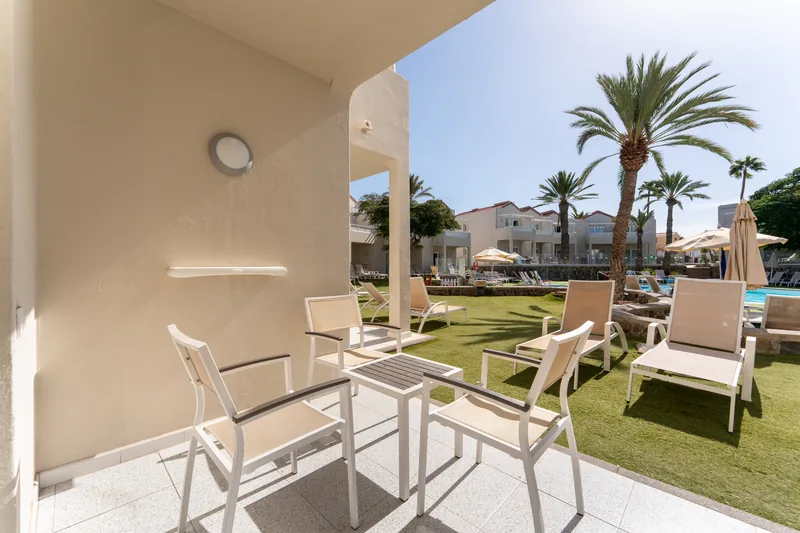 Standard Doppelzimmer mit Terrasse — Hotel LIVVO Koala Garden, Maspalomas 1