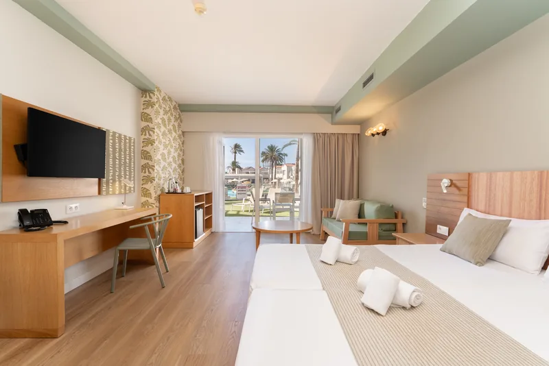 Standard Doppelzimmer mit Terrasse — Hotel LIVVO Koala Garden, Maspalomas 3