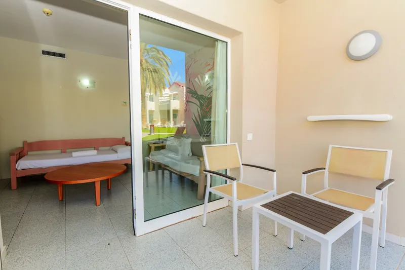 Family with Balcony — Hotel LIVVO Koala Garden, Maspalomas 5