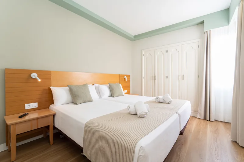 Familienzimmer mit Balkon — Hotel LIVVO Koala Garden, Maspalomas 1