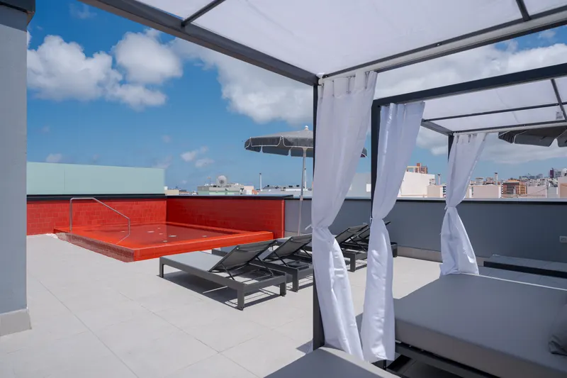 Pool und Rooftop — Hotel LIVVO La Escarlata, Las Palmas de Gran Canaria 3