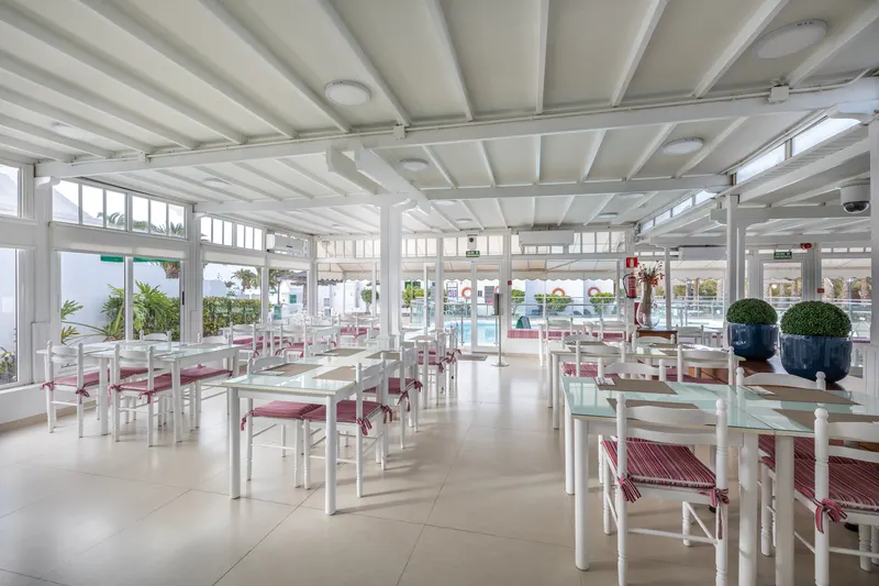 Gastronomy — Apartamentos LIVVO Las Gaviotas, Puerto del Carmen 2