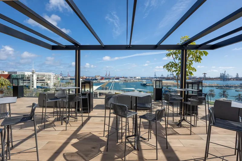 Pool und Rooftop — Hotel LIVVO Lumm, Las Palmas de Gran Canaria 6