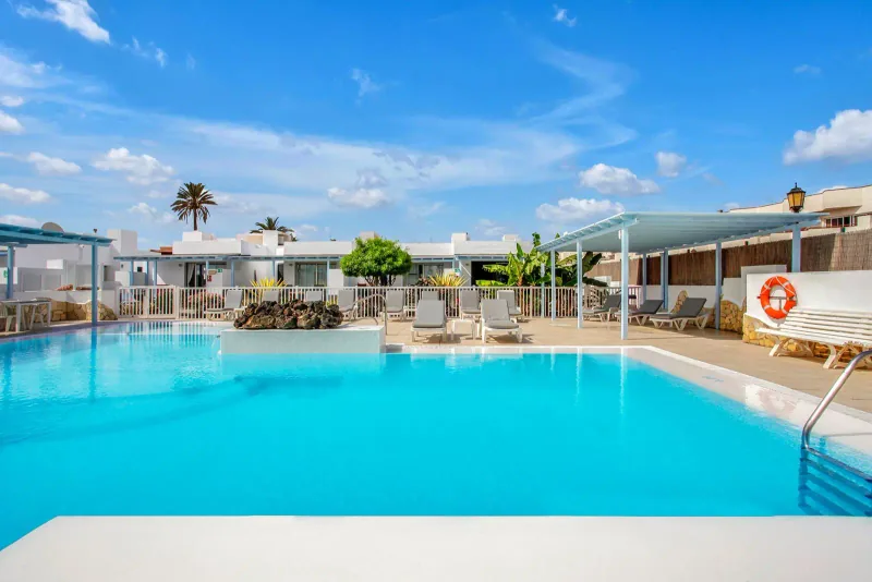 Apartamentos LIVVO Mar Azul — LIVVO Apartments 3★ en Corralejo