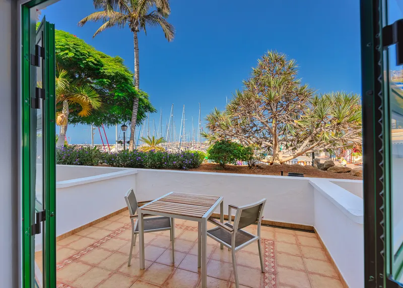 Doppelzimmer Hafenblick mit Balkon oder Terrasse — Hotel LIVVO Puerto de Mogán, Puerto de Mogán 4