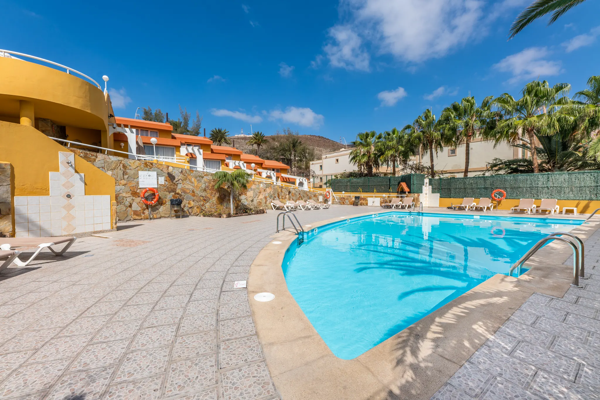 Schwimmbad — Apartamentos Punta Marina by LIVVO, Morro Jable 3