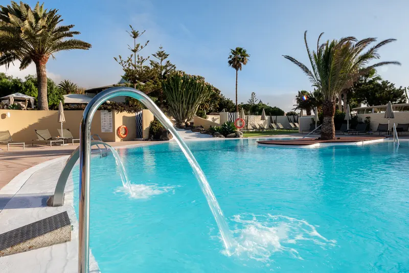Schwimmbäder — Hotel LIVVO Risco del Gato Suites, Costa Calma 5