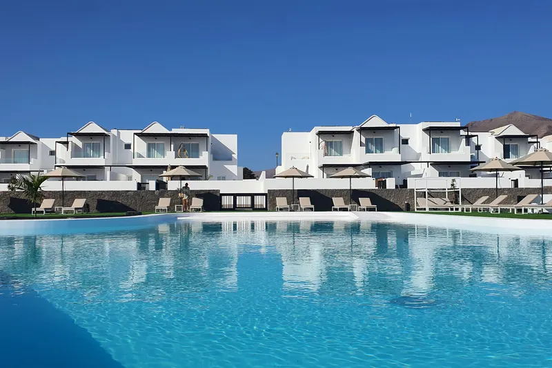 Schwimmbad — Serena del Mar by LIVVO, Playa Blanca 2