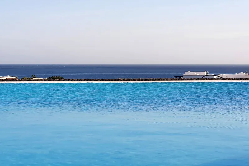 Schwimmbad — Serena del Mar by LIVVO, Playa Blanca 4