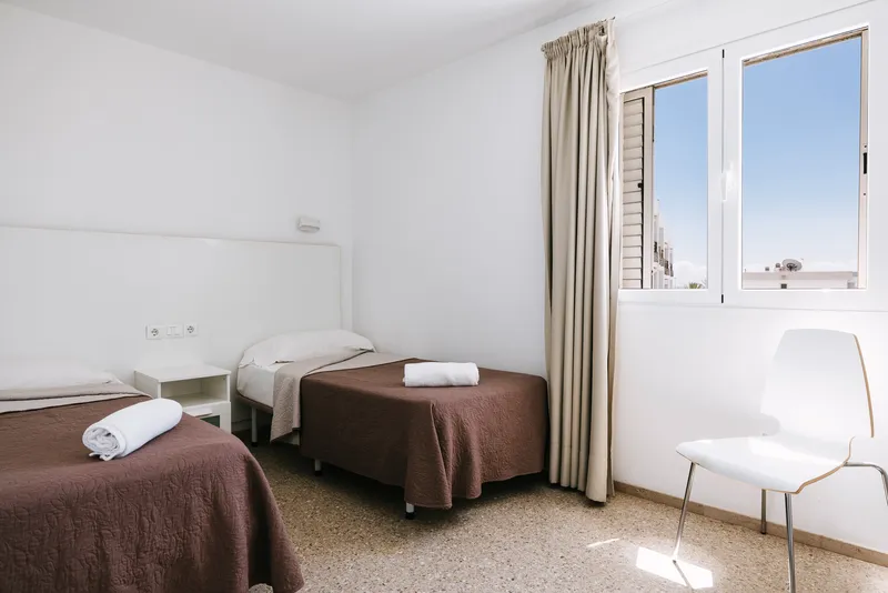 Apartamento con balcón y vista mar — Apartamentos LIVVO Tarahal, San Agustín 6