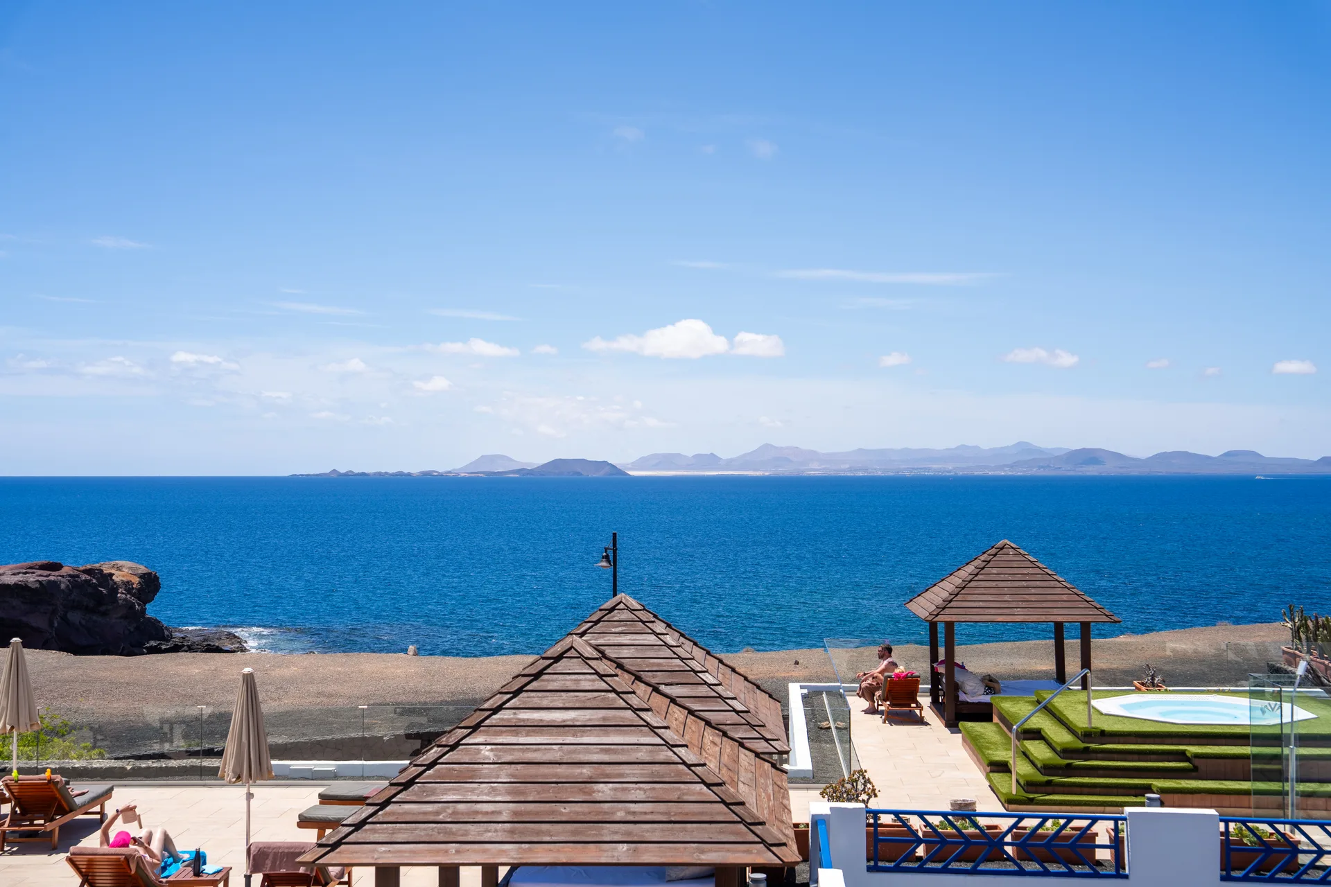 Doble Club Vista Mar Frontal — Hotel LIVVO Volcán Lanzarote