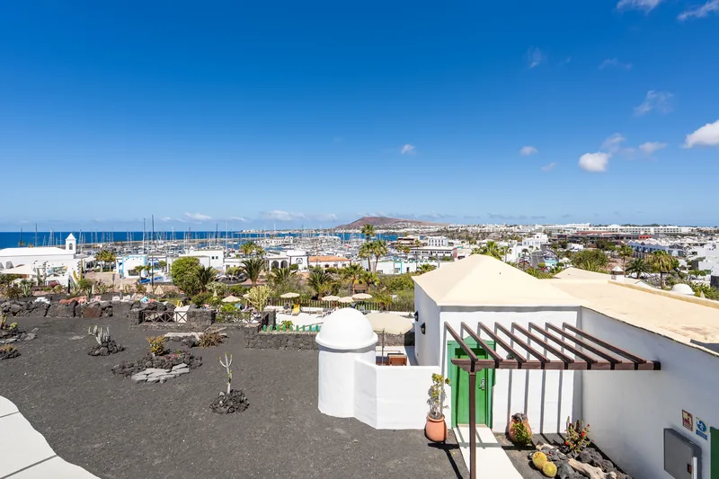 Doppelzimmer Club Volcán mit Meerblick — Hotel LIVVO Volcán Lanzarote, Playa Blanca 2