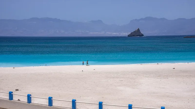 Playa de Laginha, just minutes from the centre of Mindelo, combines light sand and turquoise waters within the city itself.