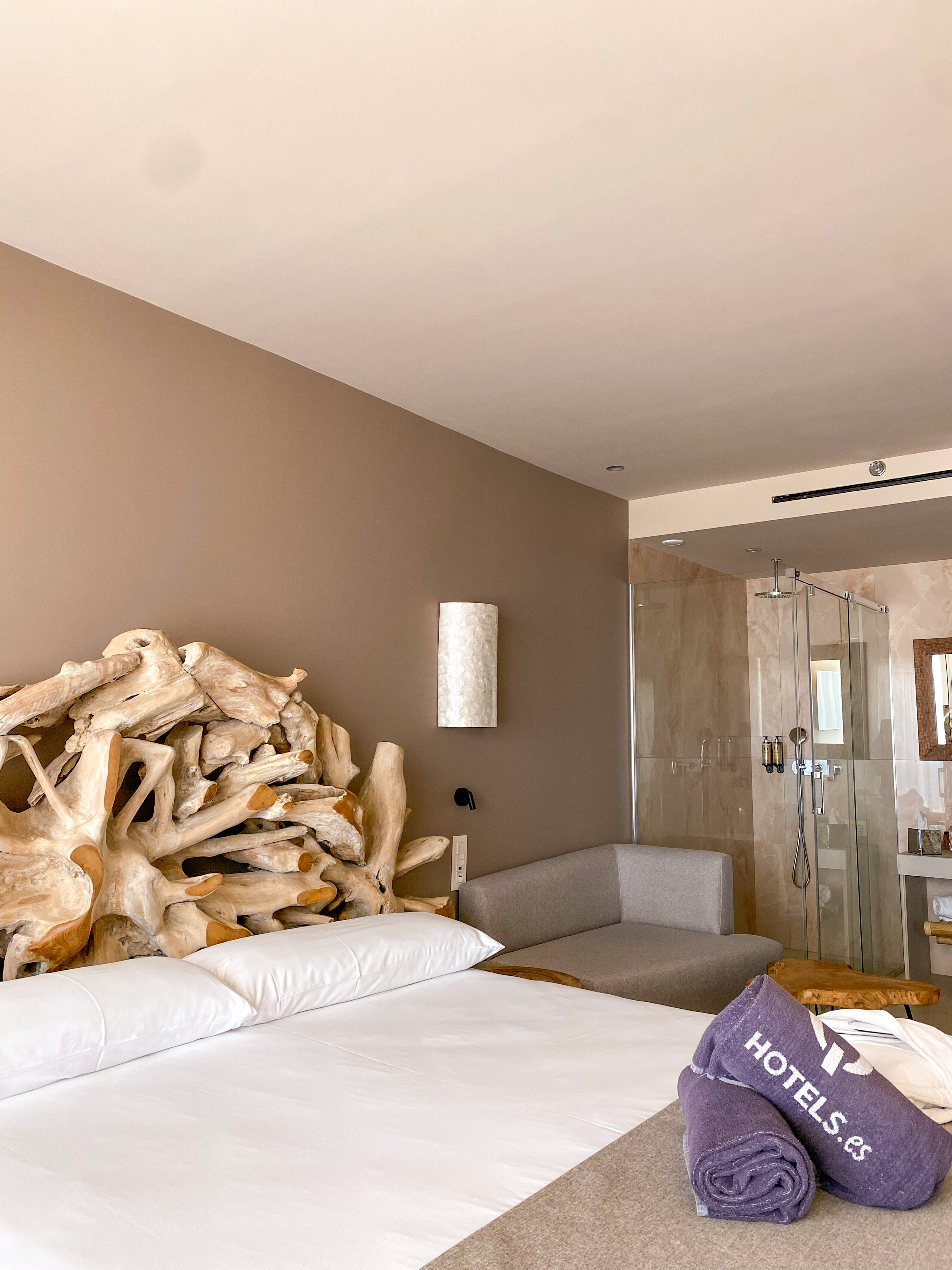 LIVVO_HOTEL_CADIZ_BAHIA_JUNIOR SUITE MASTER_ (3).jpg