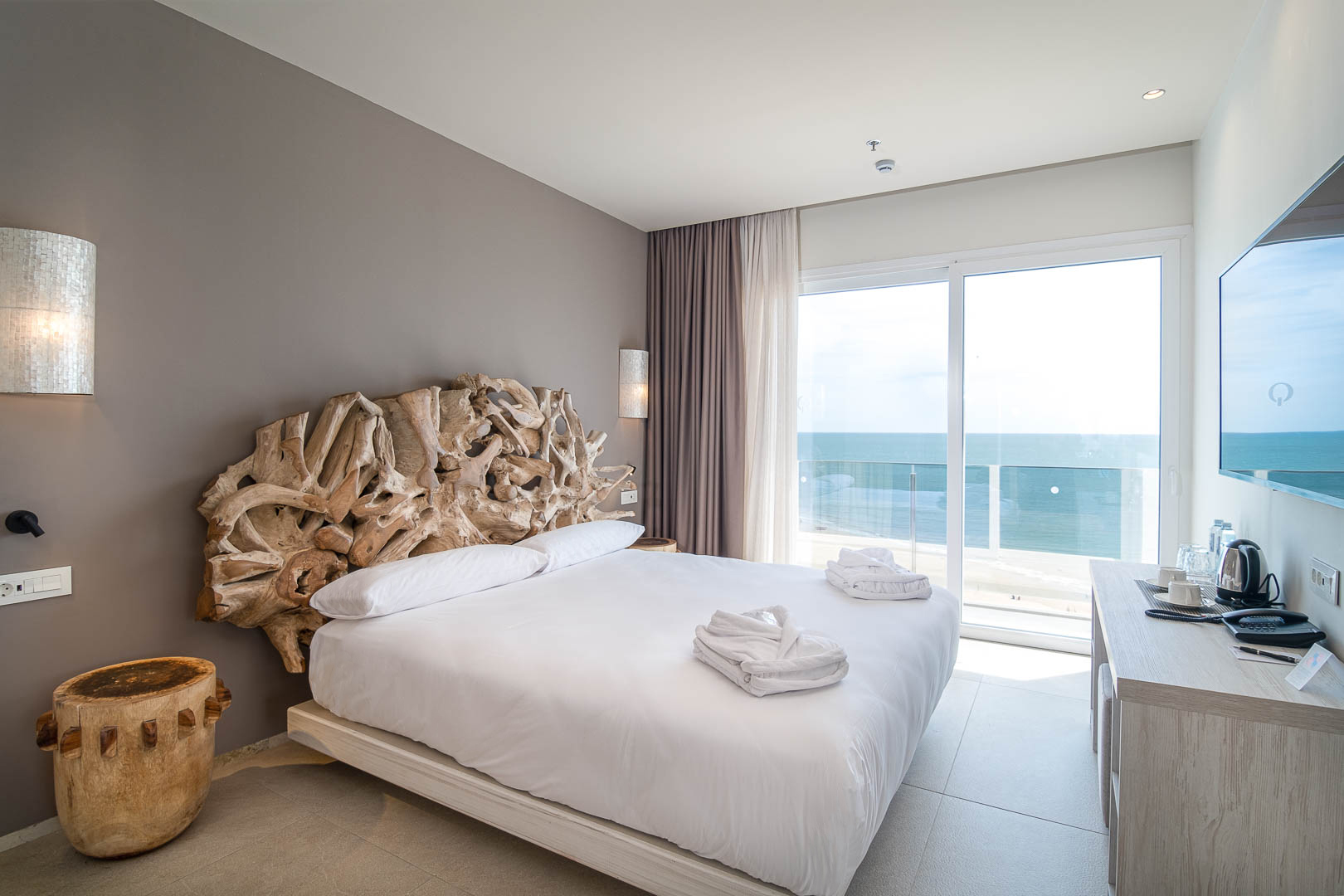 LIVVO_HOTEL_CADIZ_BAHIA_JUNIOR SUITE PREMIUM (2).jpg