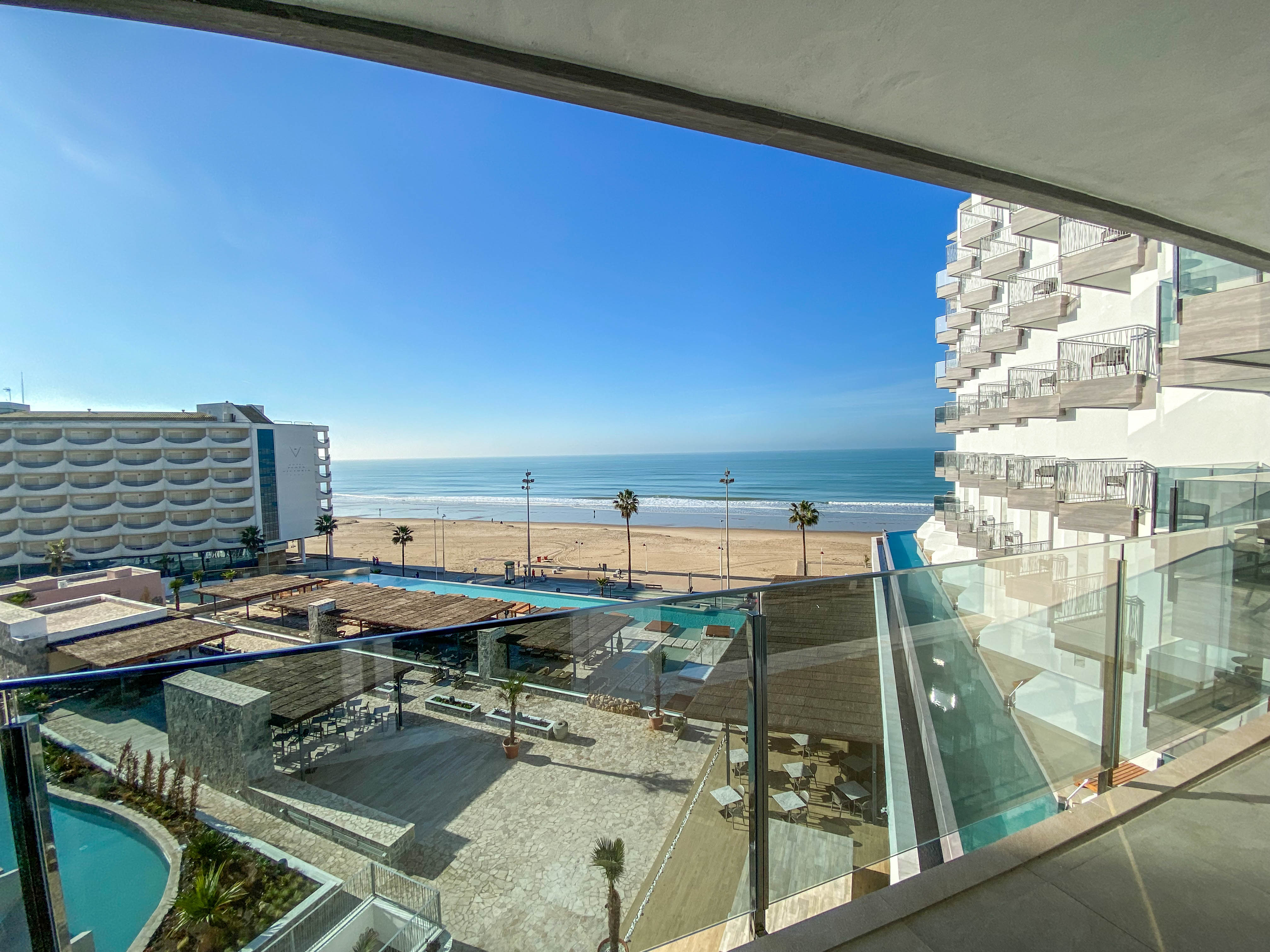 LIVVO_HOTEL_CADIZ_BAHIA_JUNIOR SUITE (7).jpg