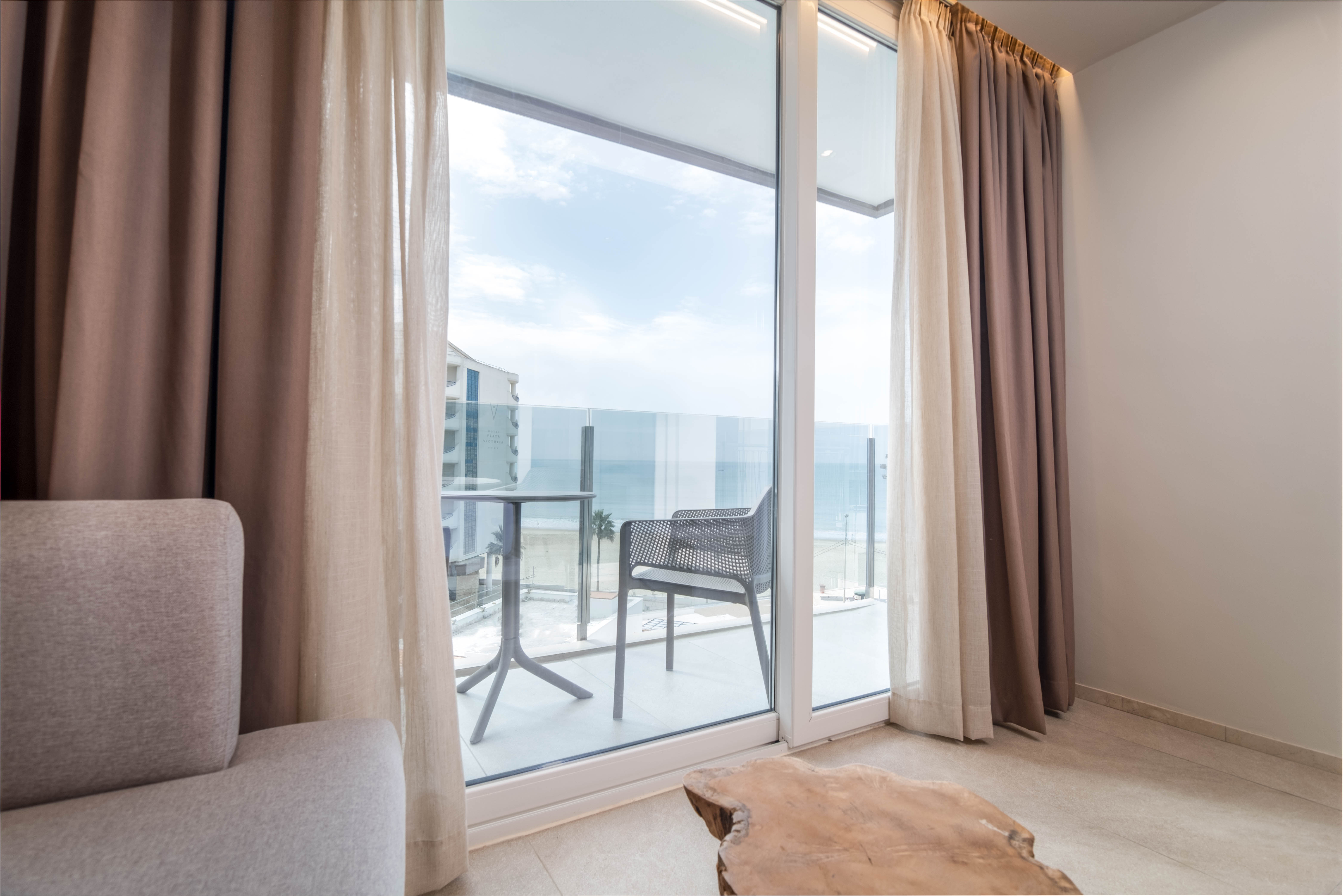 LIVVO_HOTEL_CADIZ_BAHIA_VISTA LATERAL_ (3).jpg