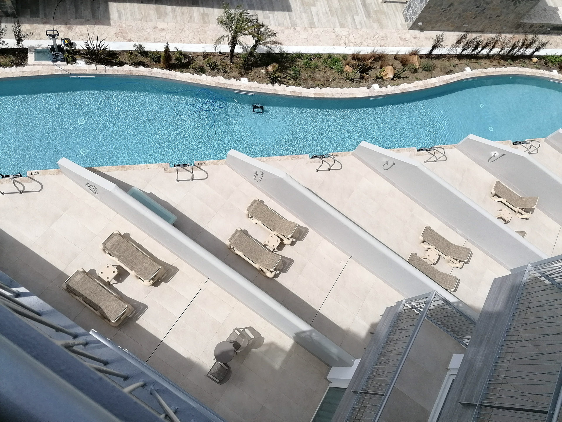 LIVVO_HOTEL_CADIZ_BAHIA_Piscina Swim-up (5).jpg