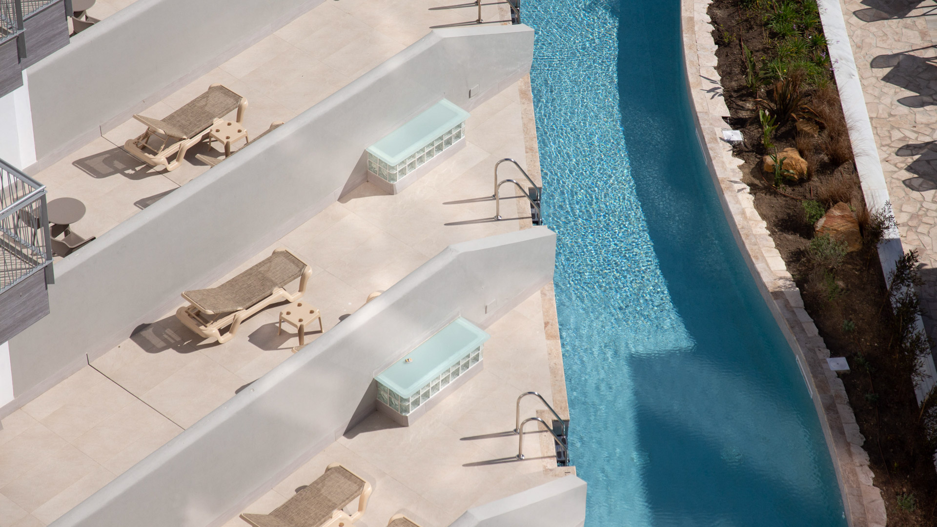 LIVVO_HOTEL_CADIZ_BAHIA_Piscina Swim-up (7).jpg