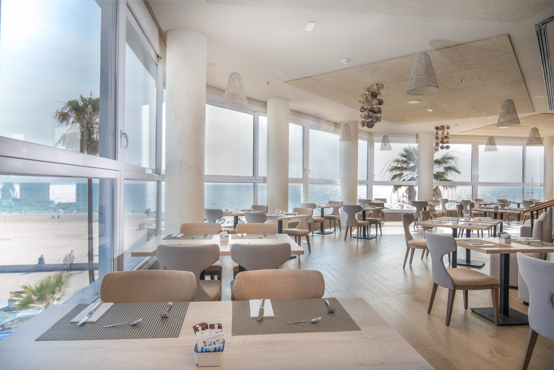 LIVVO_HOTEL_CADIZ_BAHIA_Cafetería (5).jpg