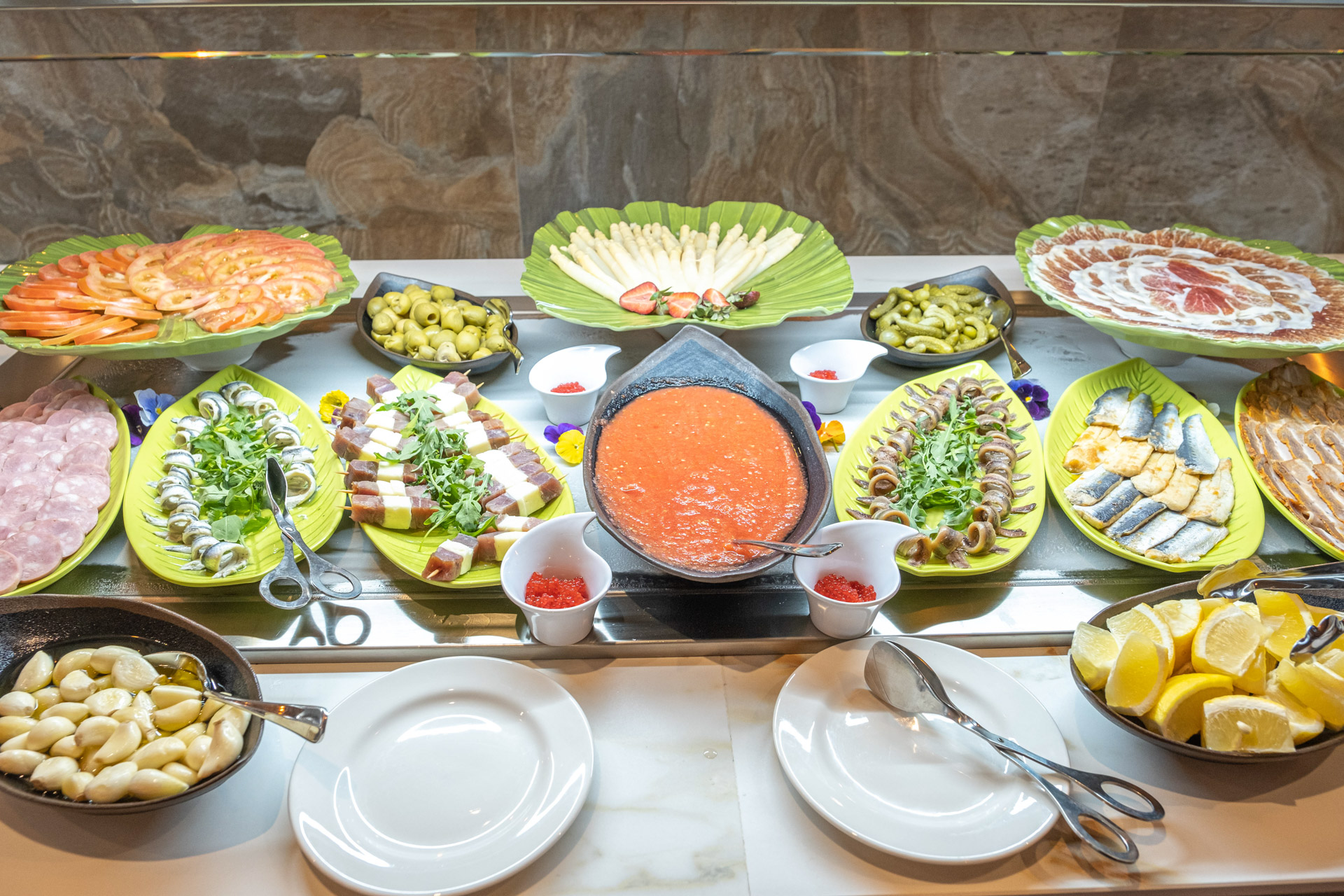 LIVVO_HOTEL_CADIZ_BAHIA_Comida eventos.jpg