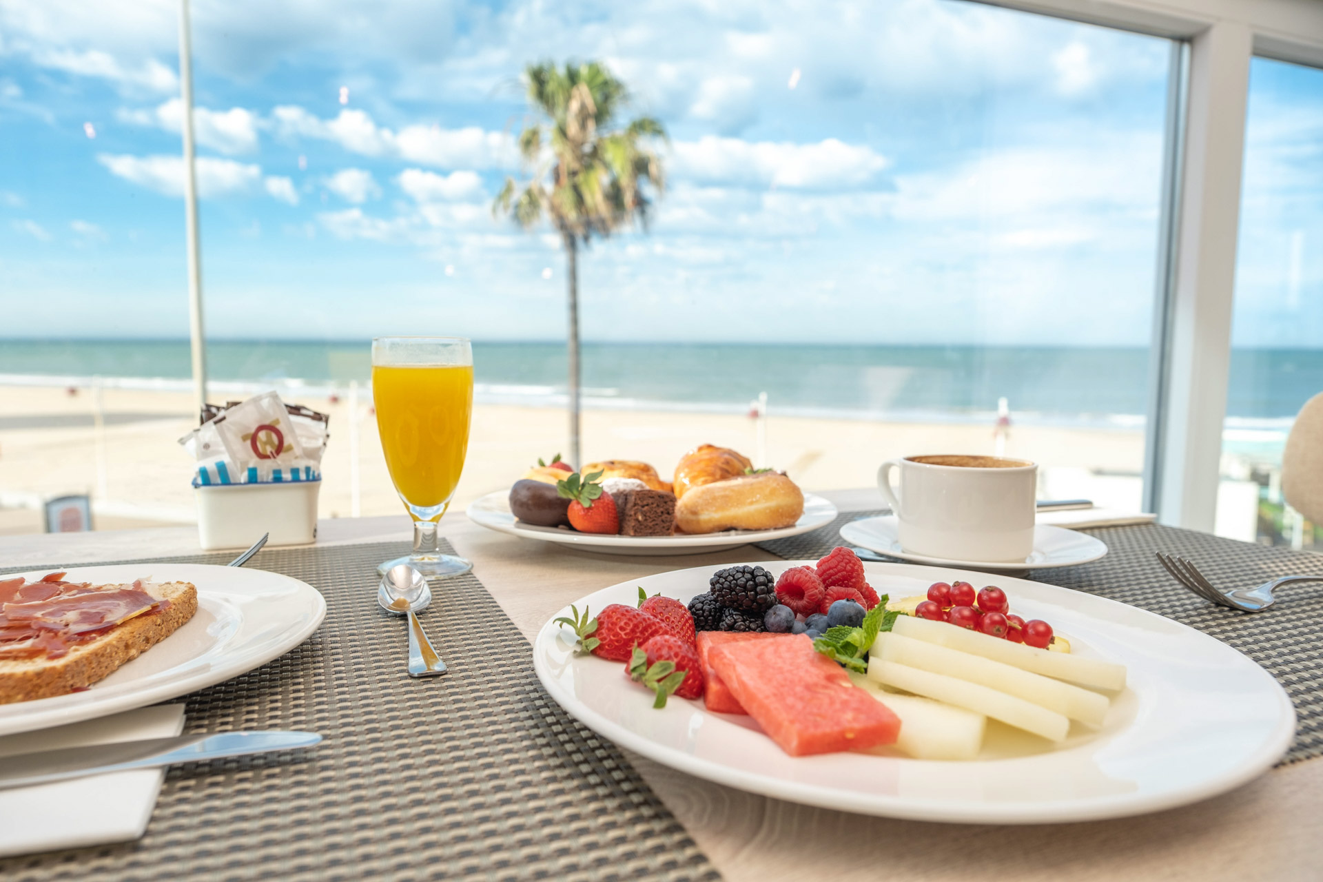 LIVVO_HOTEL_CADIZ_BAHIA_Desayuno (4).jpg