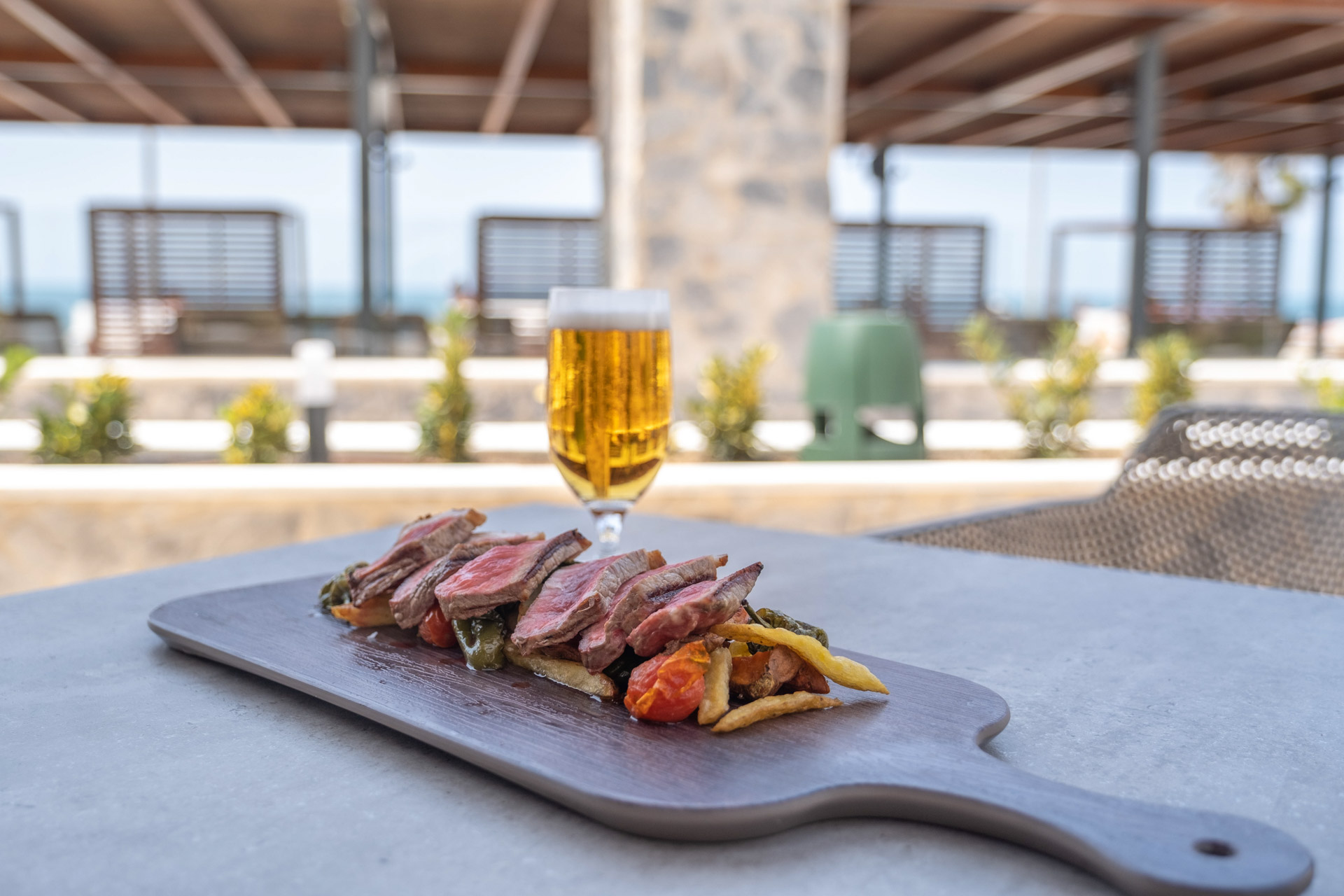 LIVVO_HOTEL_CADIZ_BAHIA_Pool Bar (6).jpg