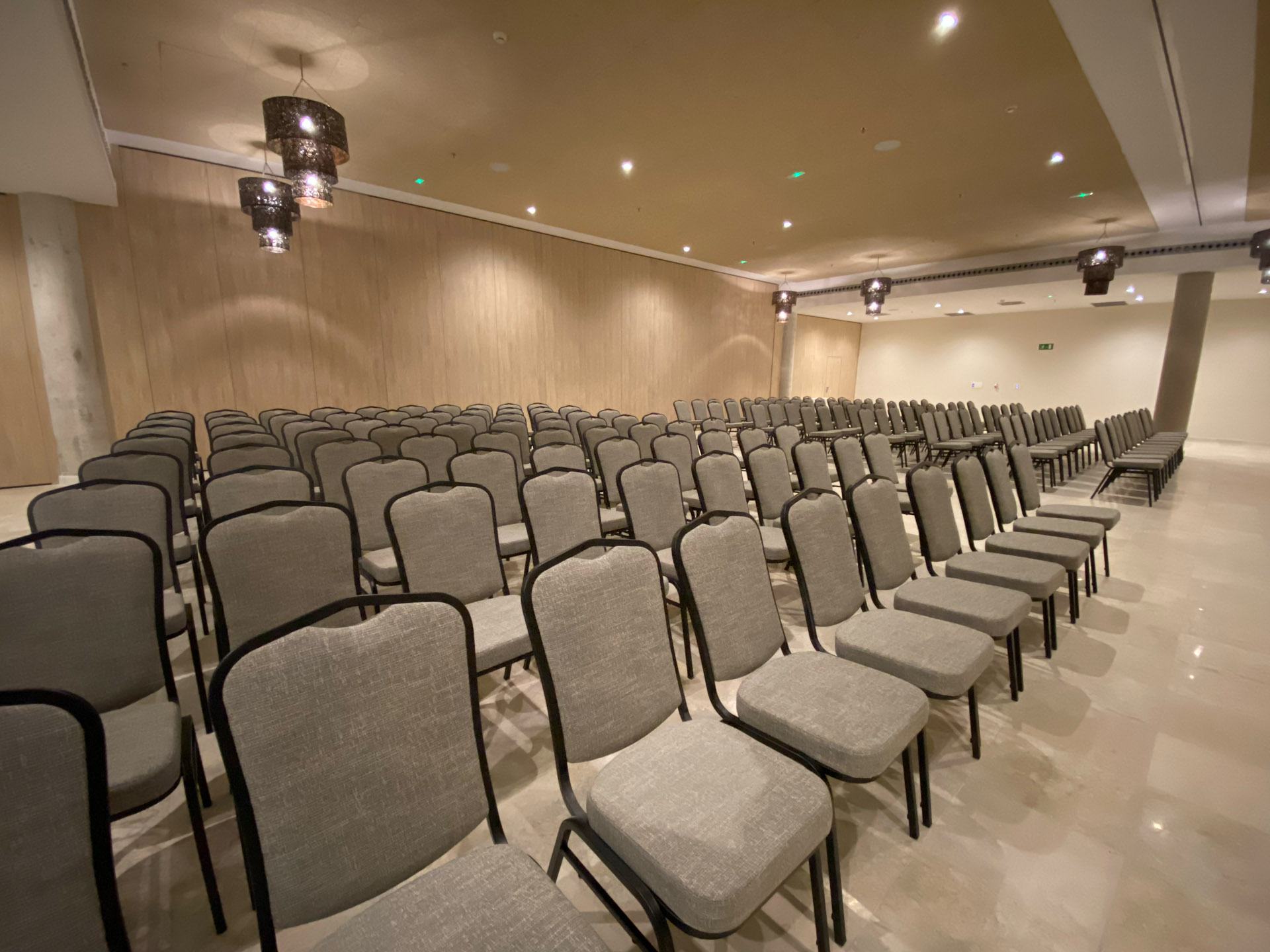 LIVVO_HOTEL_CADIZ_BAHIA_ Salón Zahara (4).jpg