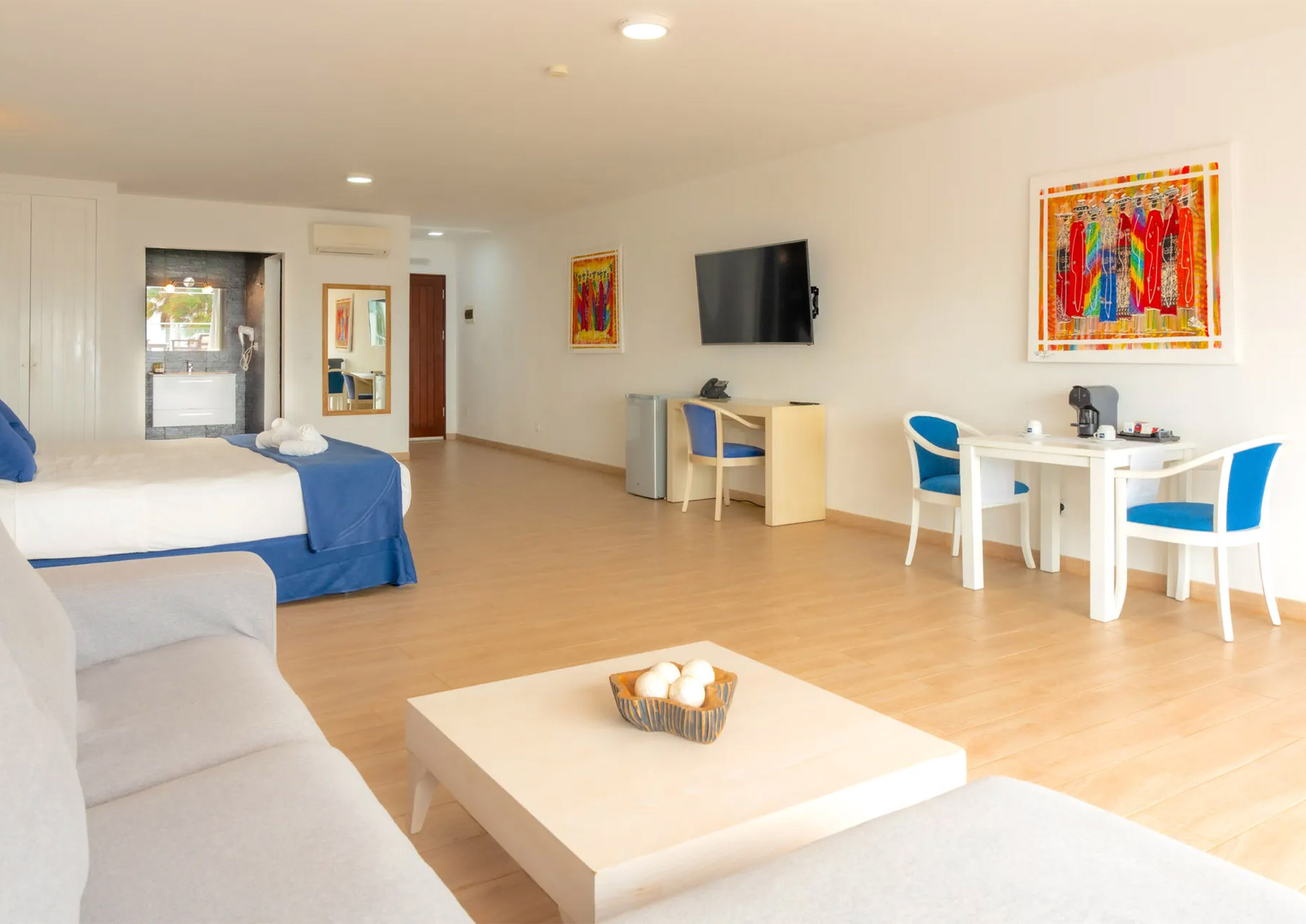 LIVVO_BUDHA_BEACH_SUITE_ (7).jpg