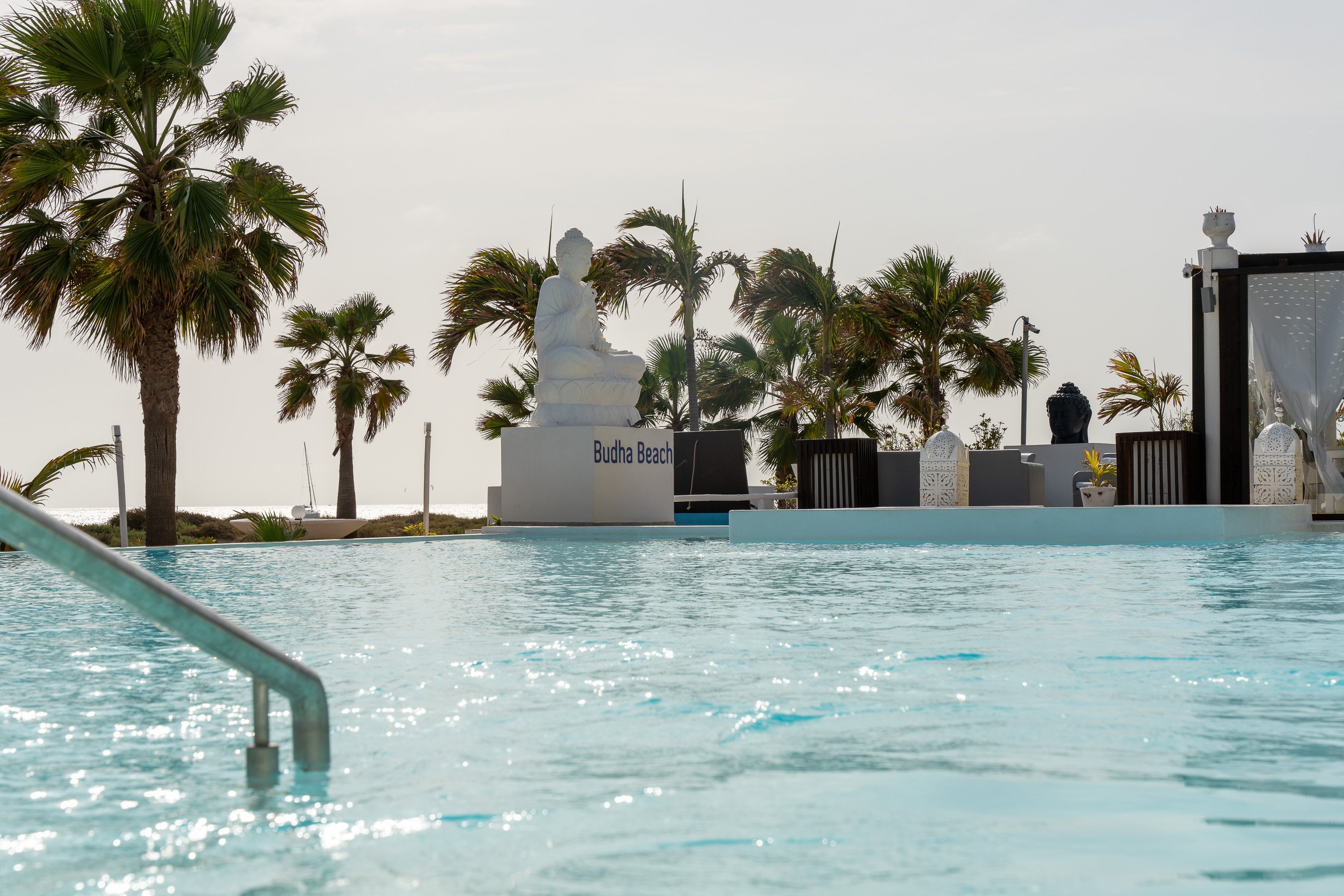 LIVVO_BUDHA_BEACH_PISCINA (7).jpg