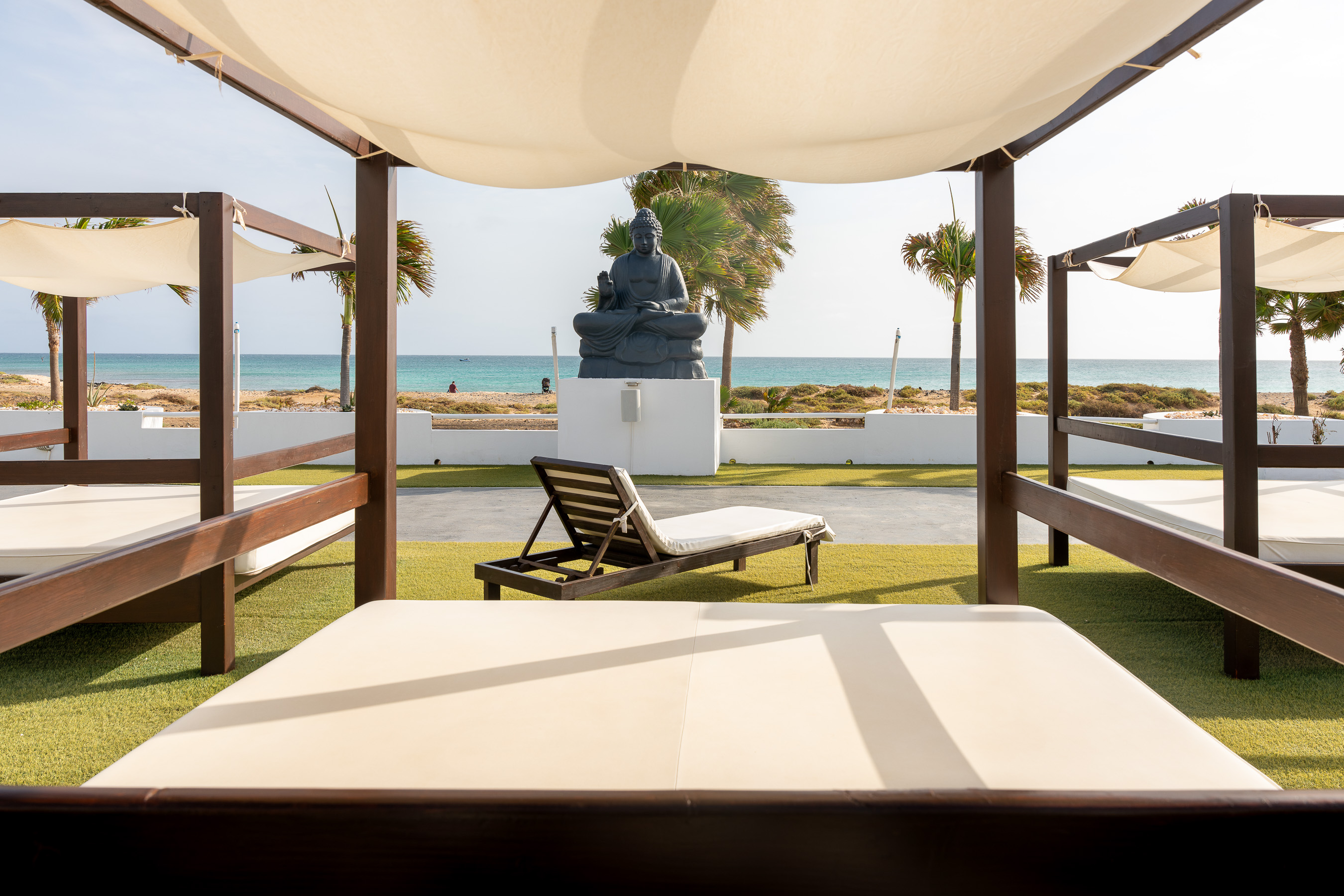 LIVVO_BUDHA_BEACH_PISCINA (8).jpg