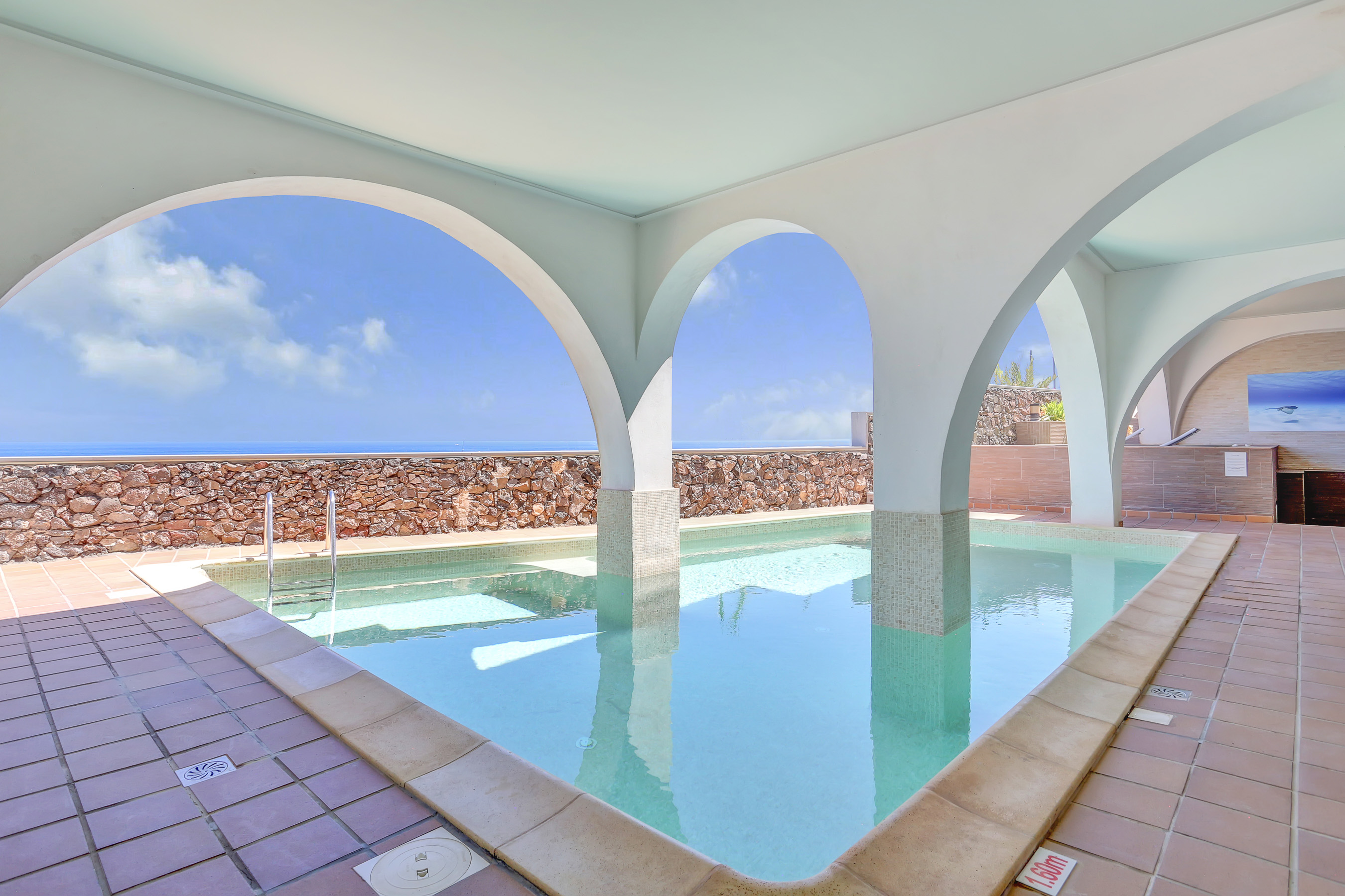 LIVVO_LA_ATALAYA_PISCINA (4).jpg