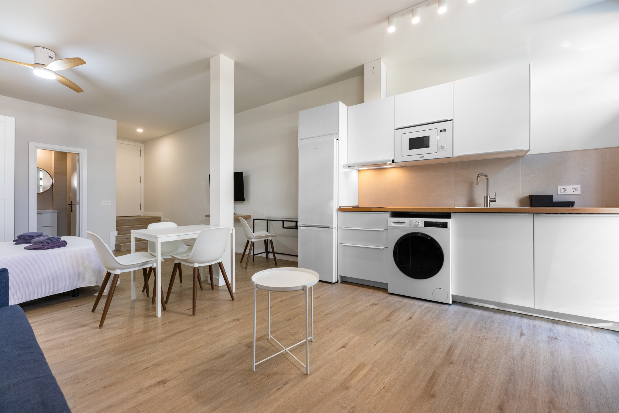 BRISTOL_SUNSET_BEACH_Loft (6).jpg