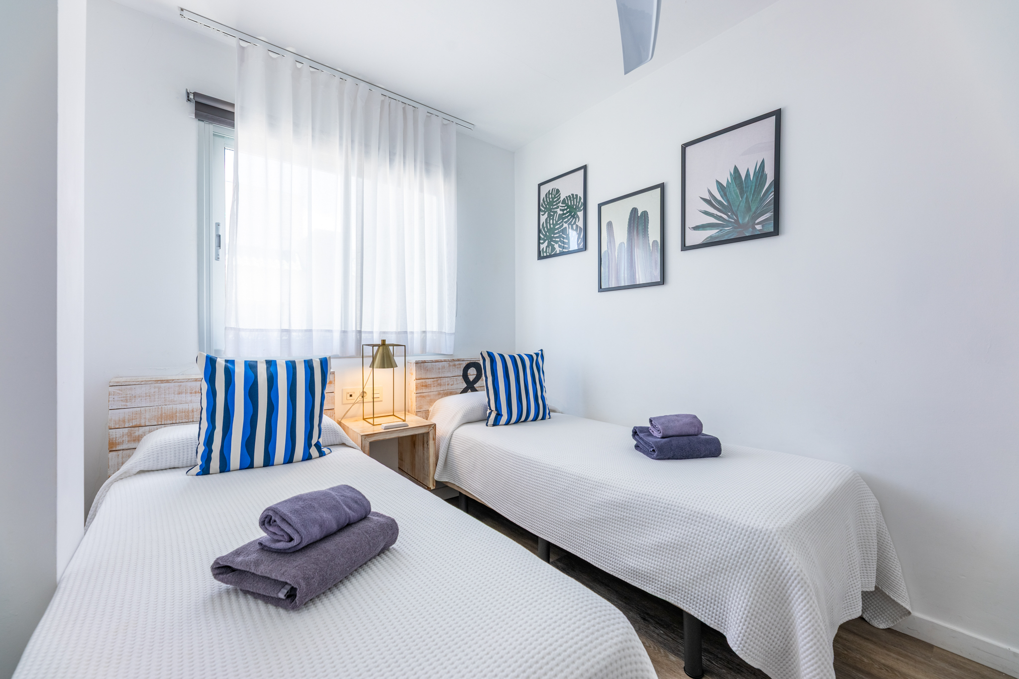 BRISTOL_SUNSET_BEACH_Suite_XXL (13).jpg