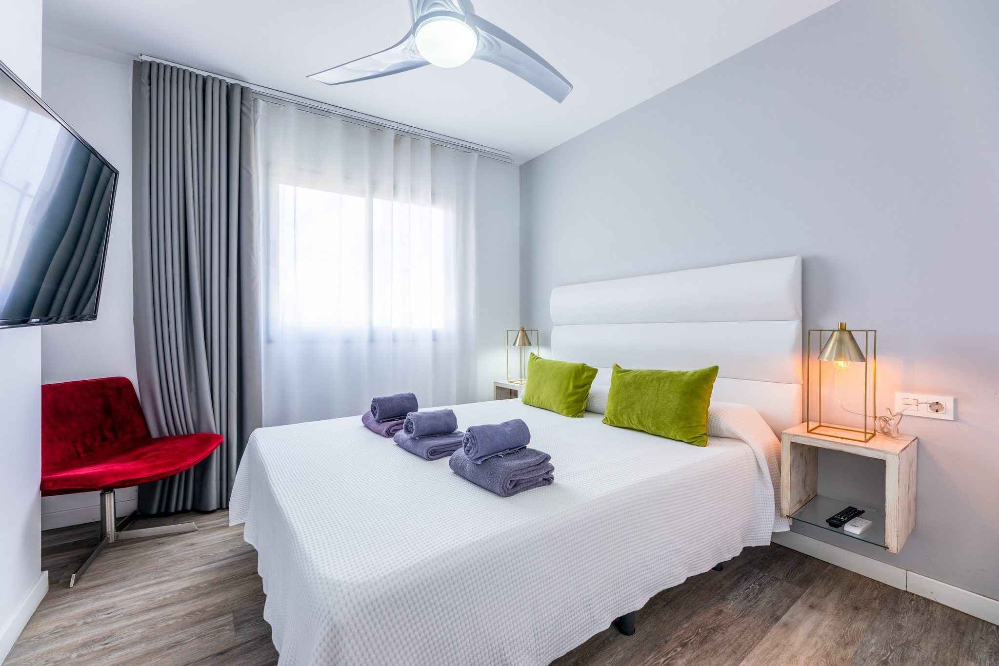 BRISTOL_SUNSET_BEACH_Suite_XXL (14).jpg