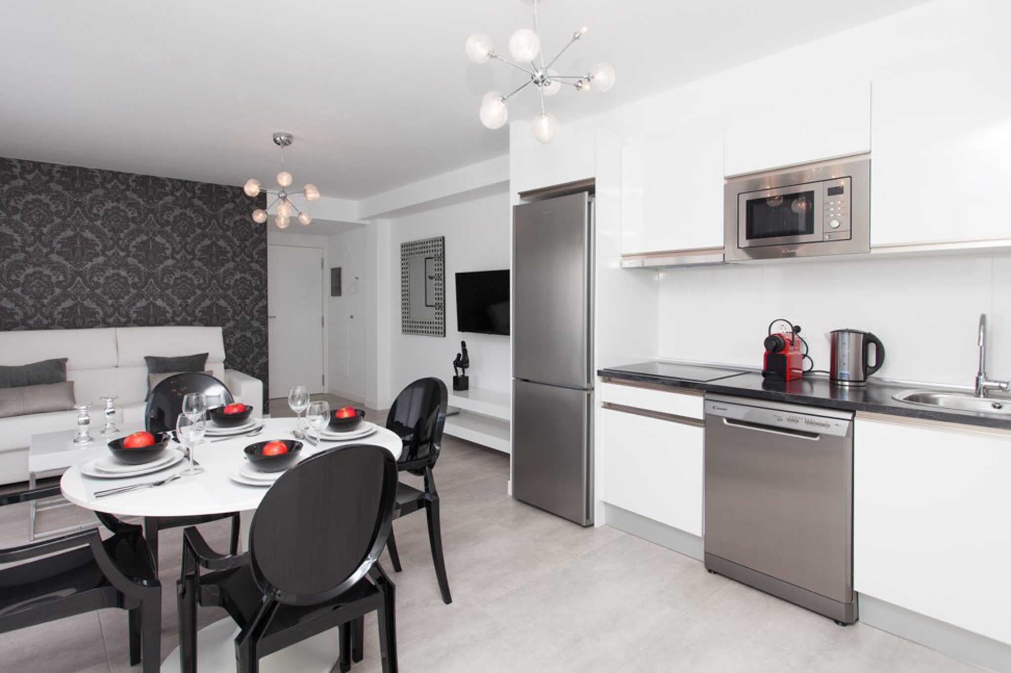 BRISTOL_SUNSET_BEACH_Suite_XXL (5).jpg